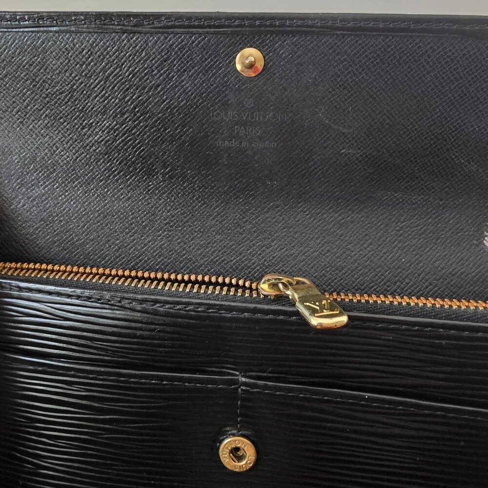 Pre-loved Louis Vuitton Portefeuille Sarah long wallet - Picture 6 of 6